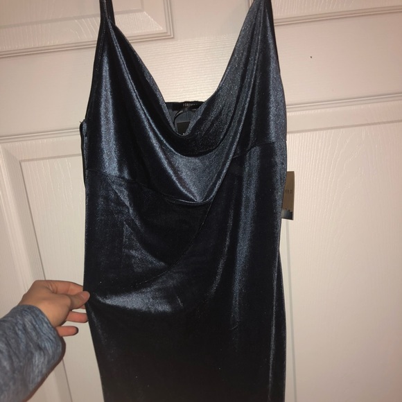 Forever 21 Velvet Formal Dress - Picture 5 of 8